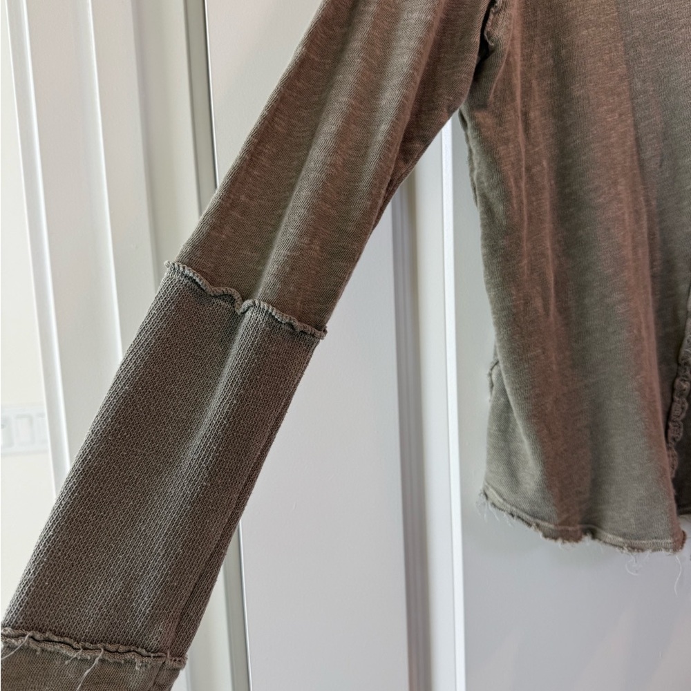Free people Distressed Green Long Sleeve - Picture 4 of 4